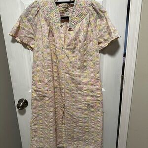 Vintage Pastel Nightgown - Button-Up Night Dress - Women’s Size L